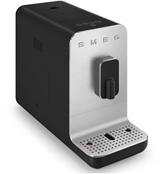 תמונה של מכונת קפה בעיצוב רטרו SMEG BCC01